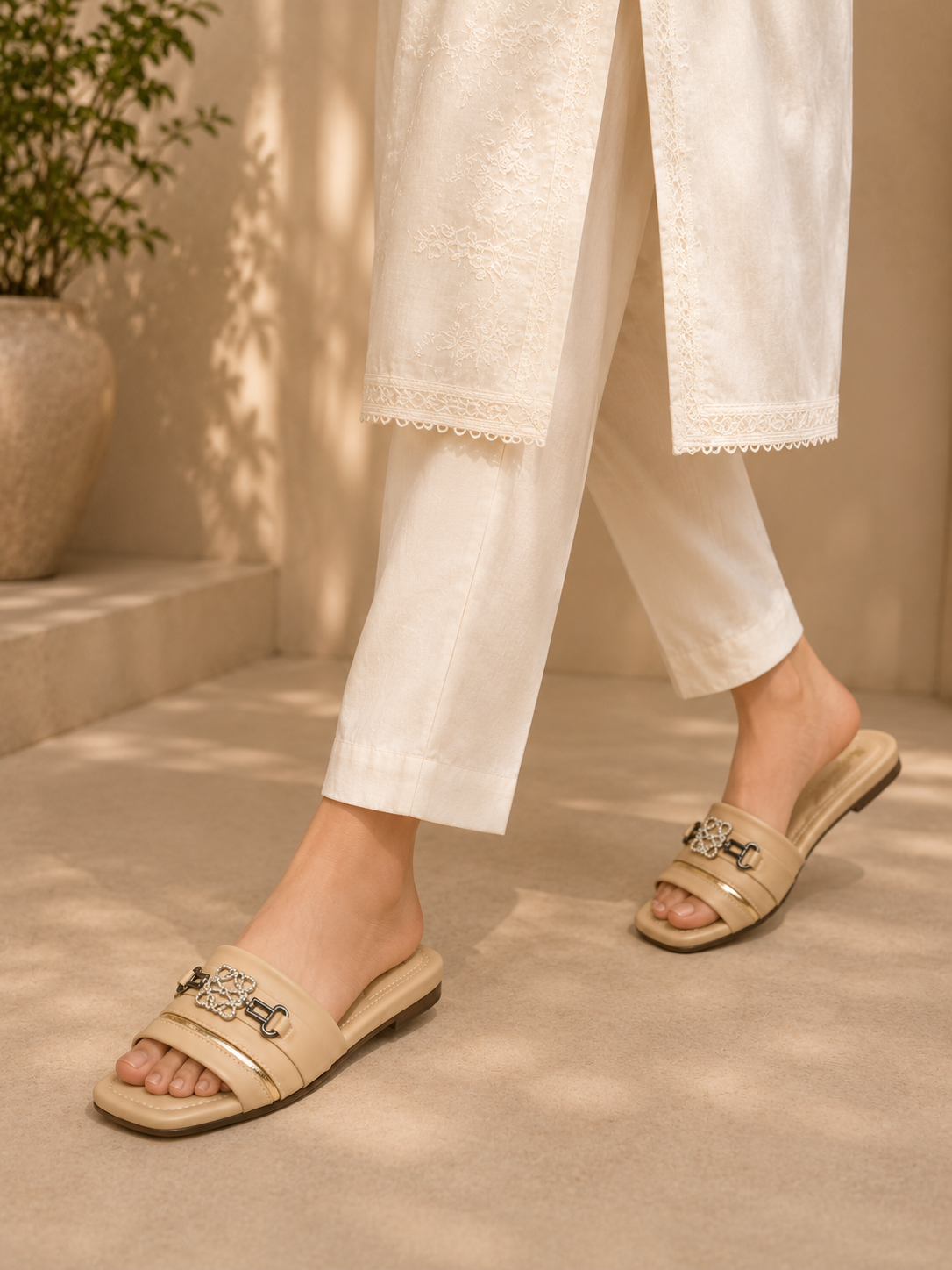Junoon Nude Luxe Chain Flat Slides