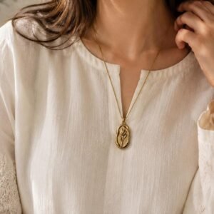 Floral Pendant Necklace